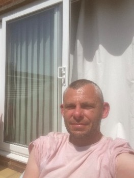 Make New Friends Ipswich, Neil, 43 years old