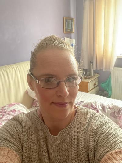 Make New Friends Ipswich, Kira, 42 years old
