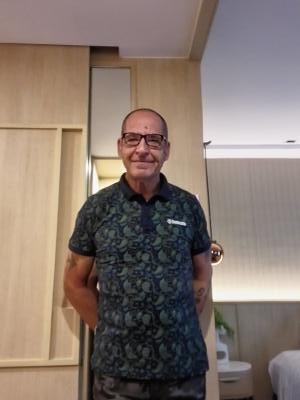 Make New Friends Ipswich, Michael, 61 years old