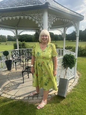 Make New Friends Kingswinford, Louise, 60 years old