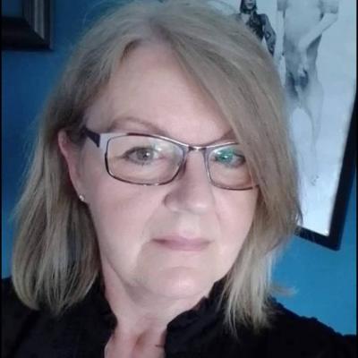 Make New Friends Knutsford, Gillian, 64 years old