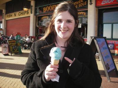 Make New Friends Knutsford, Beth, 41 years old