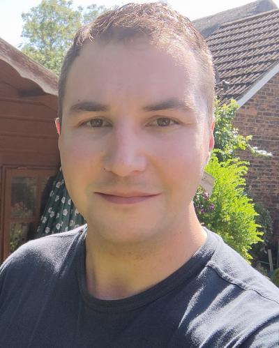 Make New Friends Lancaster, Jonathan, 39 years old