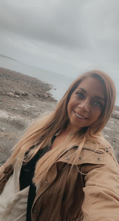 Make New Friends Larne, Louise, 36 years old