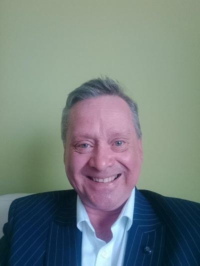 Make New Friends Livingston, Graeme, 57 years old