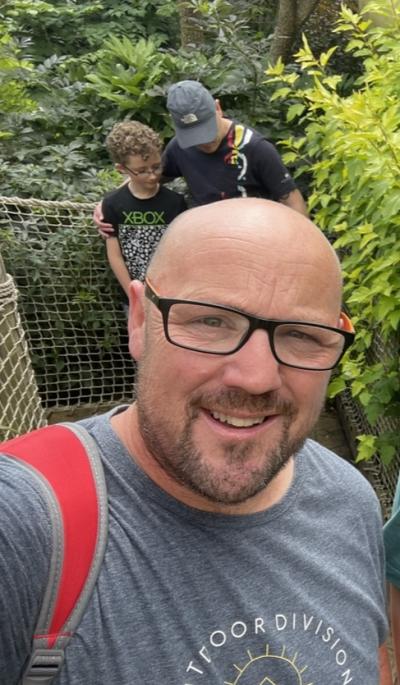 Make New Friends Llanelli, Rhys, 51 years old