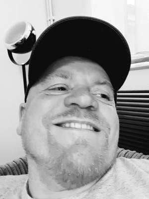 Make New Friends Malvern Wells, Paul, 45 years old