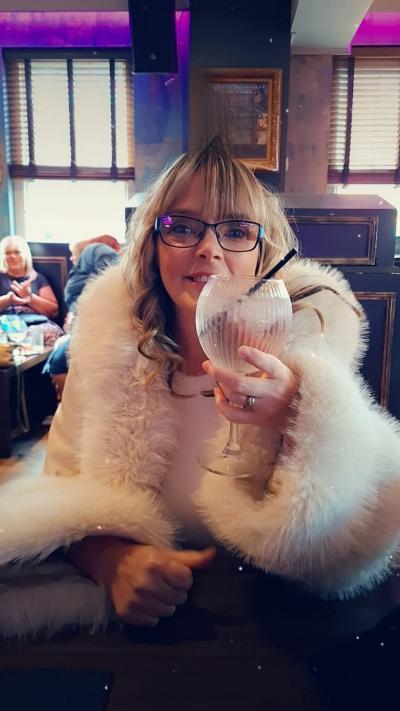 Make New Friends Mansfield, Catheryn, 50 years old