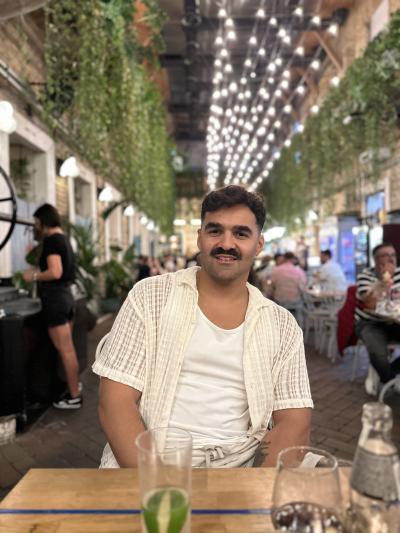 Make New Friends Melksham, Tom, 36 years old