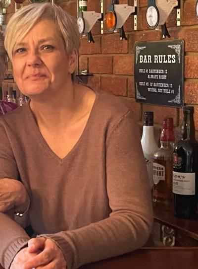 Make New Friends Newmarket, Hazel, 56 years old