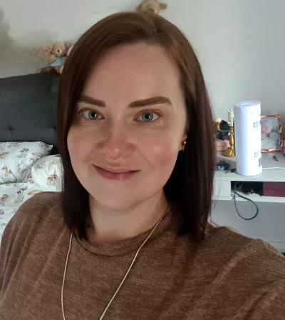 Make New Friends Newport, Cara, 39 years old