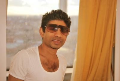 Make New Friends Paddington, Rayban, 48 years old