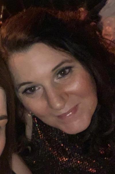 Make New Friends Peterlee, Laura, 49 years old
