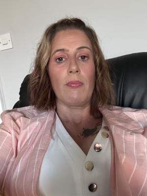 Make New Friends Peterlee, Wendy, 45 years old