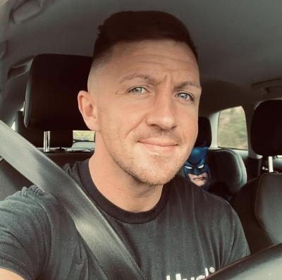 Make New Friends Ponciau, Sam, 36 years old