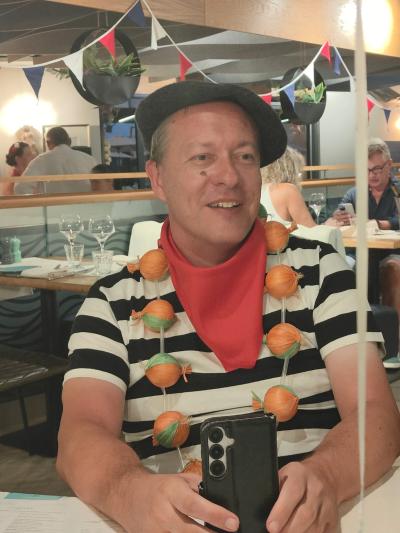 Make New Friends Poole, Stuart, 50 years old
