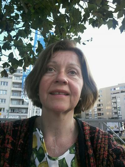 Make New Friends Poole, Lucia, 63 years old