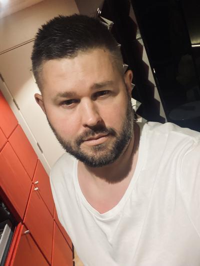 Make New Friends Portsmouth, Rob, 37 years old