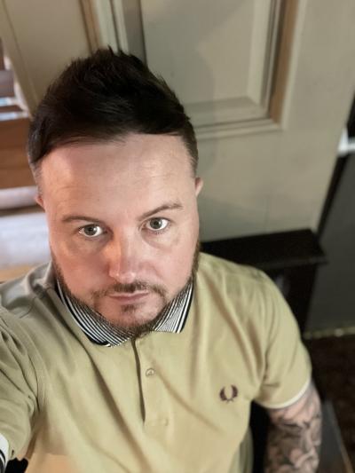 Make New Friends Preston, Mark, 47 years old