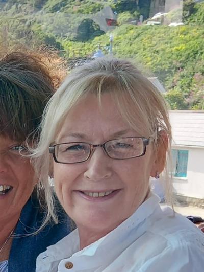 Make New Friends Redruth, Vivien, 63 years old