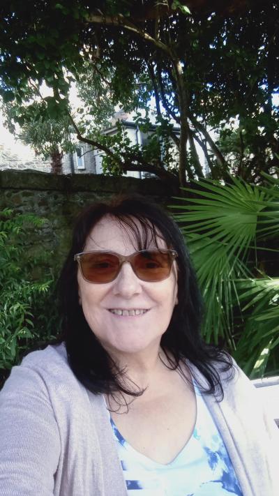 Make New Friends Stourbridge, Tracy, 62 years old