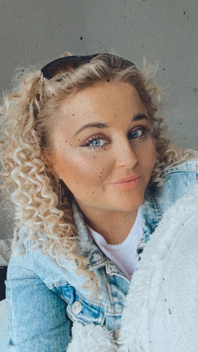 Make New Friends Sunderland, Abbey, 32 years old