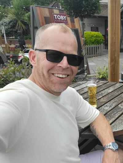 Make New Friends Taunton, William, 44 years old