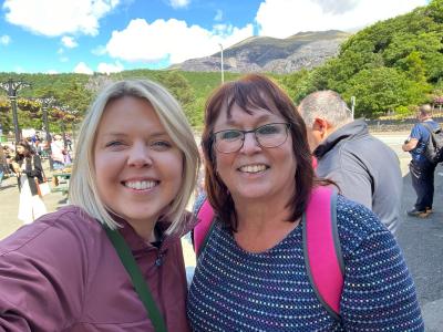 Make New Friends Telford, Lesley, 70 years old