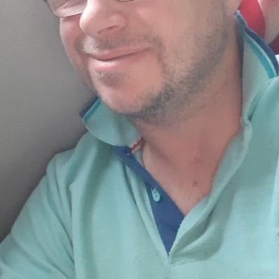 Make New Friends Wakefield, Adam, 43 years old
