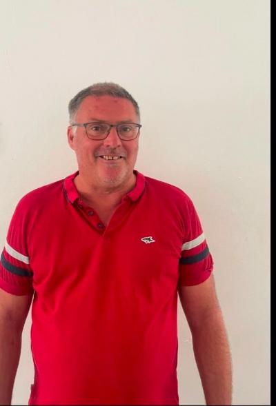 Make New Friends Widnes, Mark, 55 years old