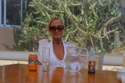 Make New Friends Woodford Green, Lorraine, 65 years old