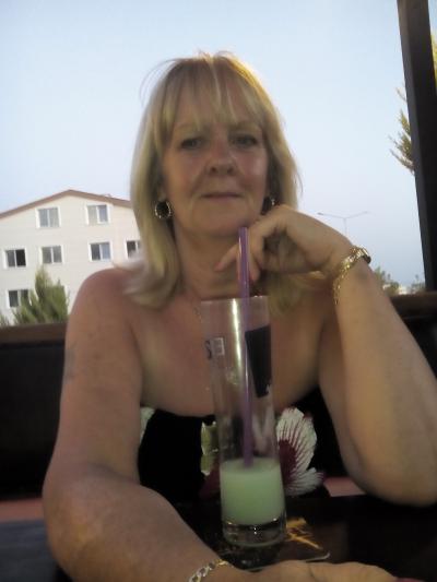 Make New Friends York, Pam, 62 years old