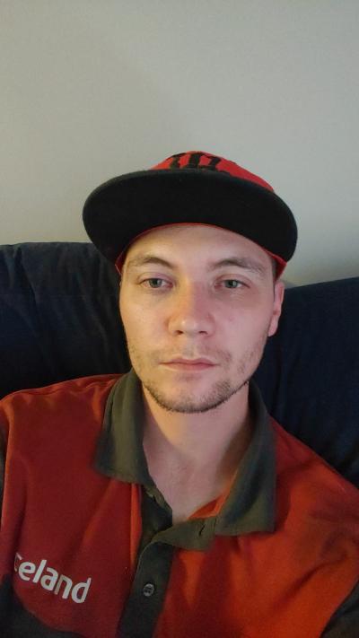 Make New Friends Howden, Cameron, 28 years old